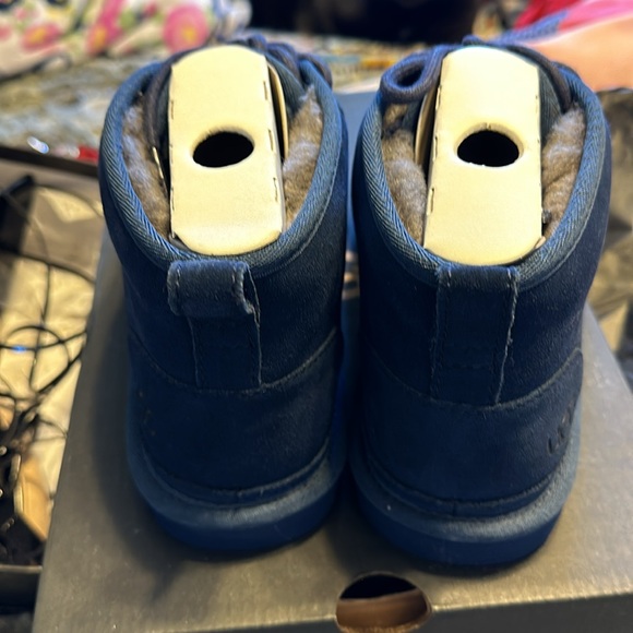 NWT UGG mens Neumel boot. Navy size 7 - Picture 3 of 10